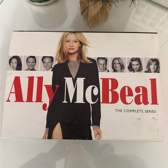 Ally McBeal The Complete Series Box Set - Picture 1 of 4